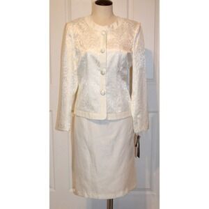 Nwt's Danillo Womens Size 6 Ivory 100% Polyester 2 Piece Skirt Suit Button Front